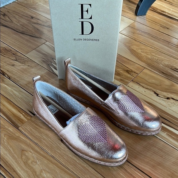 Ellen Degeneres Shoes - Ellen DeGeneres Metallic Rose Gold Loafers with Textured Finish